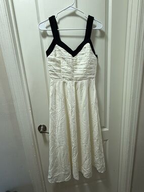 H&M Black and Cream Sleeveless Midi Dress